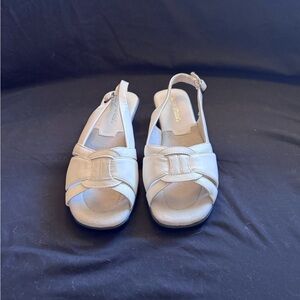 easy street White Slingback Peep-Toe Sandals